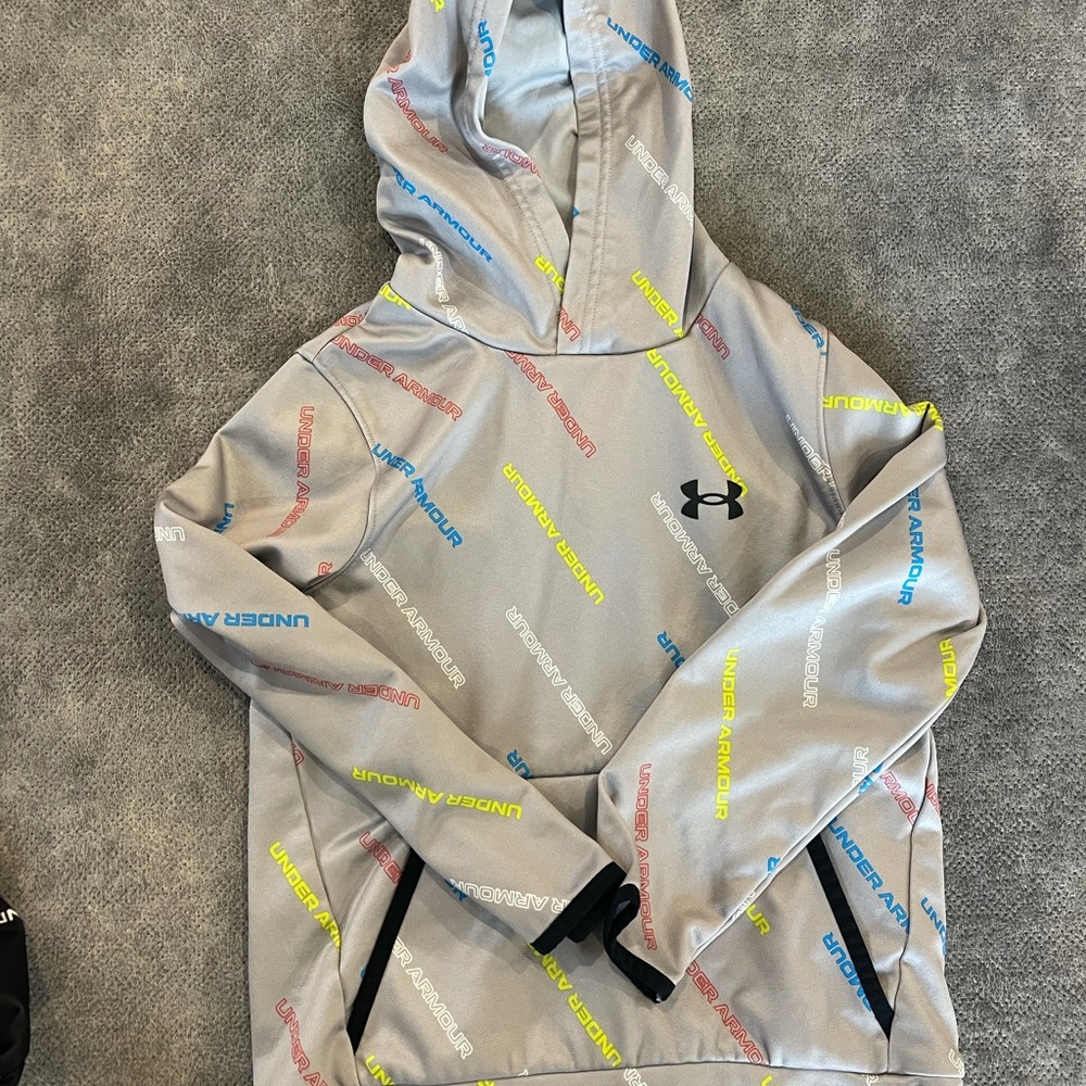 Under Armour Sweatshirt